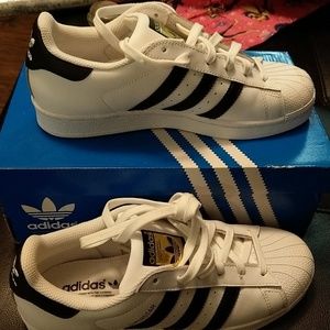 Womans Adidas Superstar